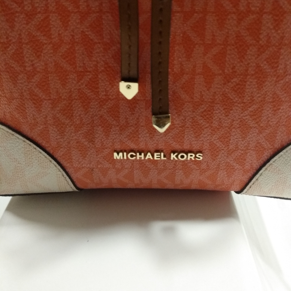 Handbag - Picture 7 of 14